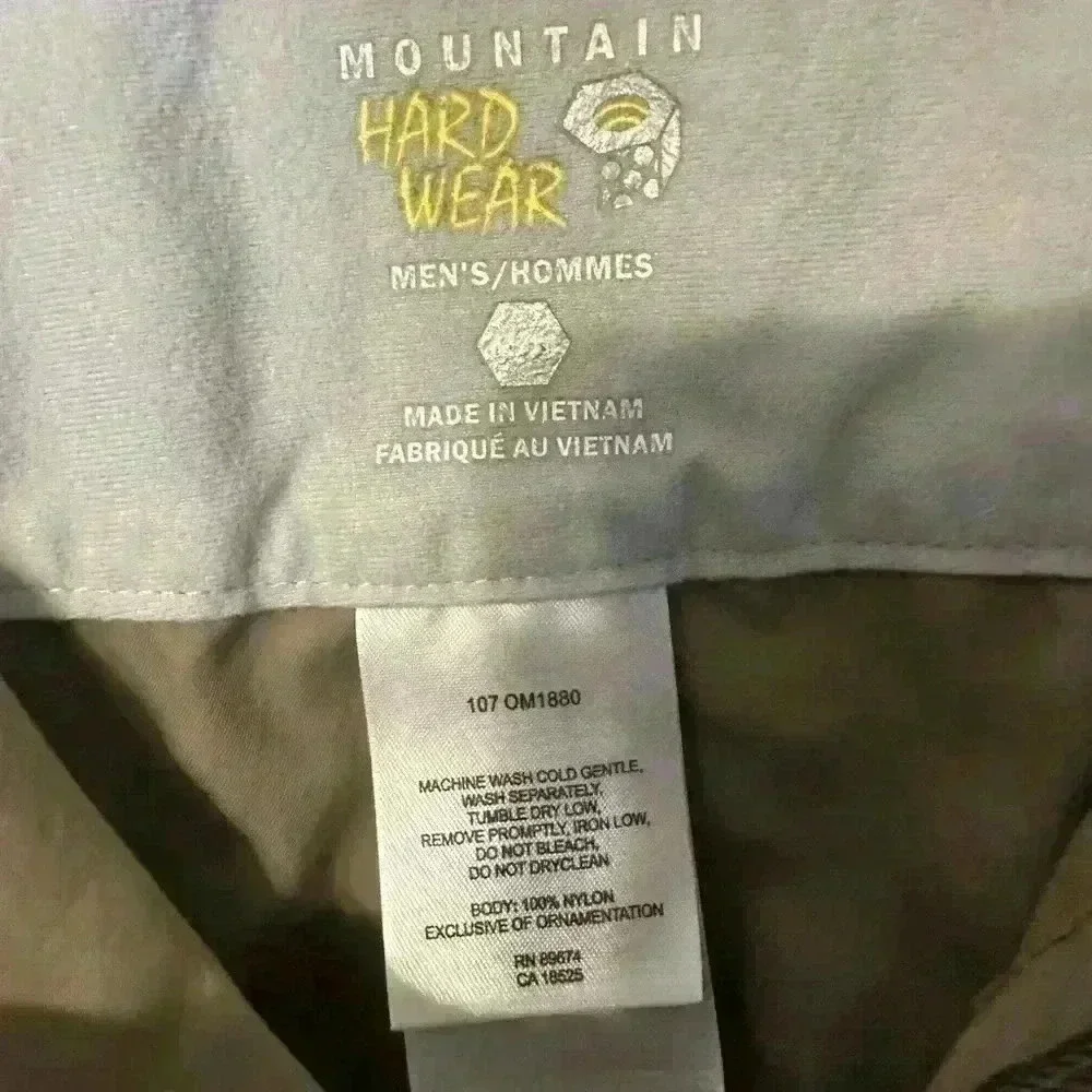 Mountain Hardwear Mens Outdoor Shorts Hiking/Camping - Medium